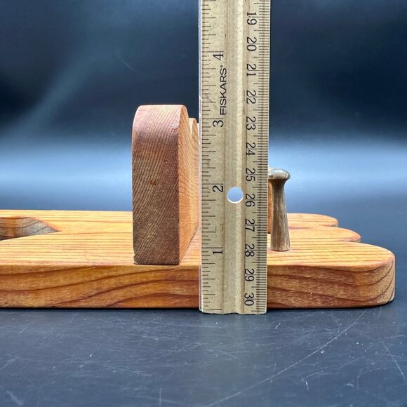 Vintage Wooden Shelf Wall Hanging Heart Cutout 3 Pegs Handmade Cottagecore - Picture 10 of 10